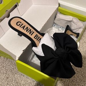 Gianni Bini Black Heels with Bow Accent